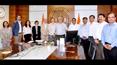 EIB delegation with chief secretary Durga Shankar Mishra in Lucknow on Wednesday. (HT Photo)