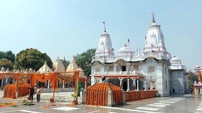 On 3 April 2022, a man forcibly tried to enter the Gorakhnath Temple premises and attacked the on-duty police personnel with a sharp weapon. (ANI PHOTO.) On 3 April 2022, a man forcibly tried to enter the Gorakhnath Temple premises and attacked the on-duty police personnel with a sharp weapon. (ANI PHOTO.)