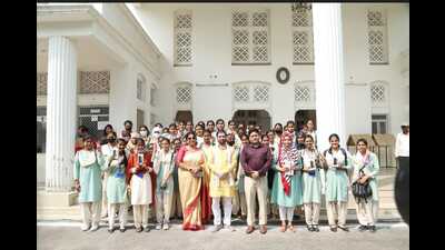 749 smartphones (including 11 tablets) were distributed. (HT Photo)