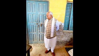Haryana chief minister Manohar Lal Khattar at the old building of Government Senior Secondary School at Rohtak’s Anandpur Bhali. (HT Photo) Haryana chief minister Manohar Lal Khattar at the old building of Government Senior Secondary School at Rohtak’s Anandpur Bhali. (HT Photo)