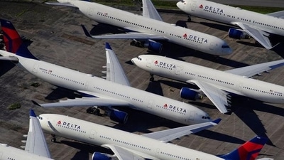 US airlines, public transit passengers may travel without mask despite Omicron (REUTERS) US airlines, public transit passengers may travel without mask despite Omicron (REUTERS)