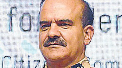 **EDS: FILE PHOTO** Mumbai:In this file photo dated Aug.15, 2016, is seen Param Bir Singh. Singh on Saturday, Feb. 29, 2020 was appointed as new Mumbai Police Commissioner by Maharashtra Government. (PTI Photo)(PTI2_29_2020_000119B) (PTI) **EDS: FILE PHOTO** Mumbai:In this file photo dated Aug.15, 2016, is seen Param Bir Singh. Singh on Saturday, Feb. 29, 2020 was appointed as new Mumbai Police Commissioner by Maharashtra Government. (PTI Photo)(PTI2_29_2020_000119B) (PTI)