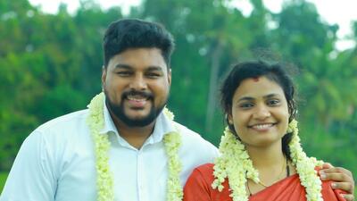 Refuting Thomas’s statements, CPI (M) worker Sheijin and Jyotsna told reporters that “it was true love, not jihad.” (HT Photo) Refuting Thomas’s statements, CPI (M) worker Sheijin and Jyotsna told reporters that “it was true love, not jihad.” (HT Photo)
