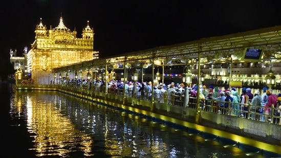 Golden temple illuminated on the eve of Baisakhi festival, in Amritsar, Punjab, India, on Monday, April 12, 2021.&nbsp;(Sameer Sehgal /Hindustan Times)