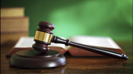 The accused told HC that the trial court extended the period to file the challan by another 90 days on October 7, 2021, without issuing a notice to him. (Getty Images/iStockphoto)