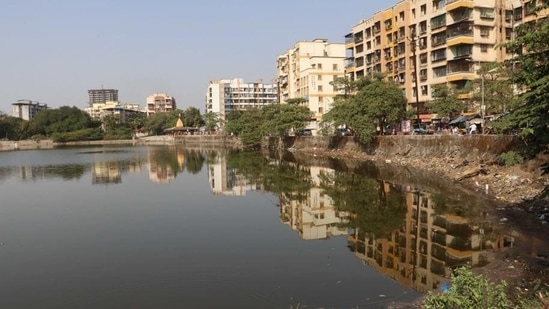 Bengaluru's water crisis is imminent, with dried up lakes and depleted natural sources of water. (Image for Representation/RISHIKESH CHOUDHARY/HT FILE PHOTO)