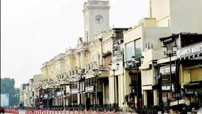 All the markets will follow the same colour pattern and same signage pattern as followed in Hazratganj. (HT File Photo) All the markets will follow the same colour pattern and same signage pattern as followed in Hazratganj. (HT File Photo)