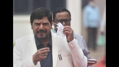 Union minister of state Ramdas Athawale, who is an ally of BJP to which MNS is trying to move closer, has said that Pawar is “not casteist, but secular”. (Satish Bate/HT PHOTO) Union minister of state Ramdas Athawale, who is an ally of BJP to which MNS is trying to move closer, has said that Pawar is “not casteist, but secular”. (Satish Bate/HT PHOTO)