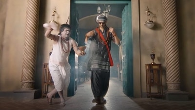Rajpal Yadav and Kartik Aaryan in a still from Bhool Bhulaiyaa 2. Rajpal Yadav and Kartik Aaryan in a still from Bhool Bhulaiyaa 2. 