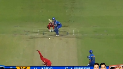 Dewald Brevis took Rahul Chahar to the cleaners (screengrab from IPLt20.com video)