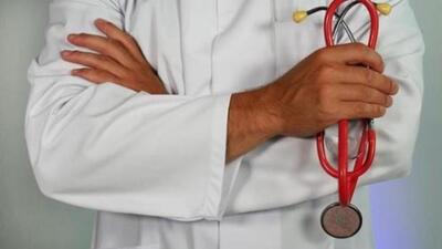 The patient, 37, who was an accountant, had been admitted at the private hospital on April 9 for alcohol addiction treatment when he died. Family members accused the doctors of negligence. (HT Photo) The patient, 37, who was an accountant, had been admitted at the private hospital on April 9 for alcohol addiction treatment when he died. Family members accused the doctors of negligence. (HT Photo)