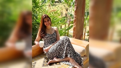 Diana Penty spreads positivity through her warm smile. She captioned her post, "#TeaWithD." (Instagram/@dianapenty)