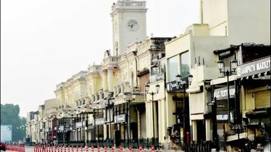 All the markets will follow the same colour pattern and same signage pattern as followed in Hazratganj. (HT File Photo)