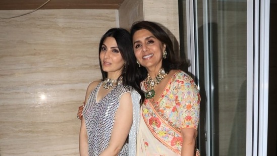Riddhima Kapoor with Neetu Kapoor after the mehendi.