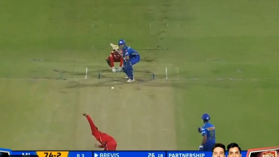Dewald Brevis took Rahul Chahar to the cleaners(screengrab from IPLt20.com video)