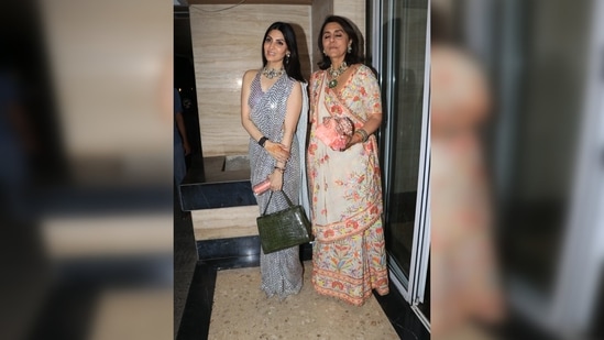 The mother-daughter duo posed for the paparazzi in their traditional attires.(HT Photo/Varinder Chawla)