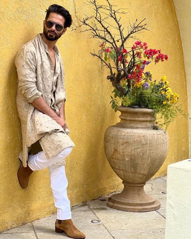 A gold tone braille knotted straight cut kurta by designer Kunal Rawal. (Photo: Instagram/kunalrawalofficial) A gold tone braille knotted straight cut kurta by designer Kunal Rawal. (Photo: Instagram/kunalrawalofficial)