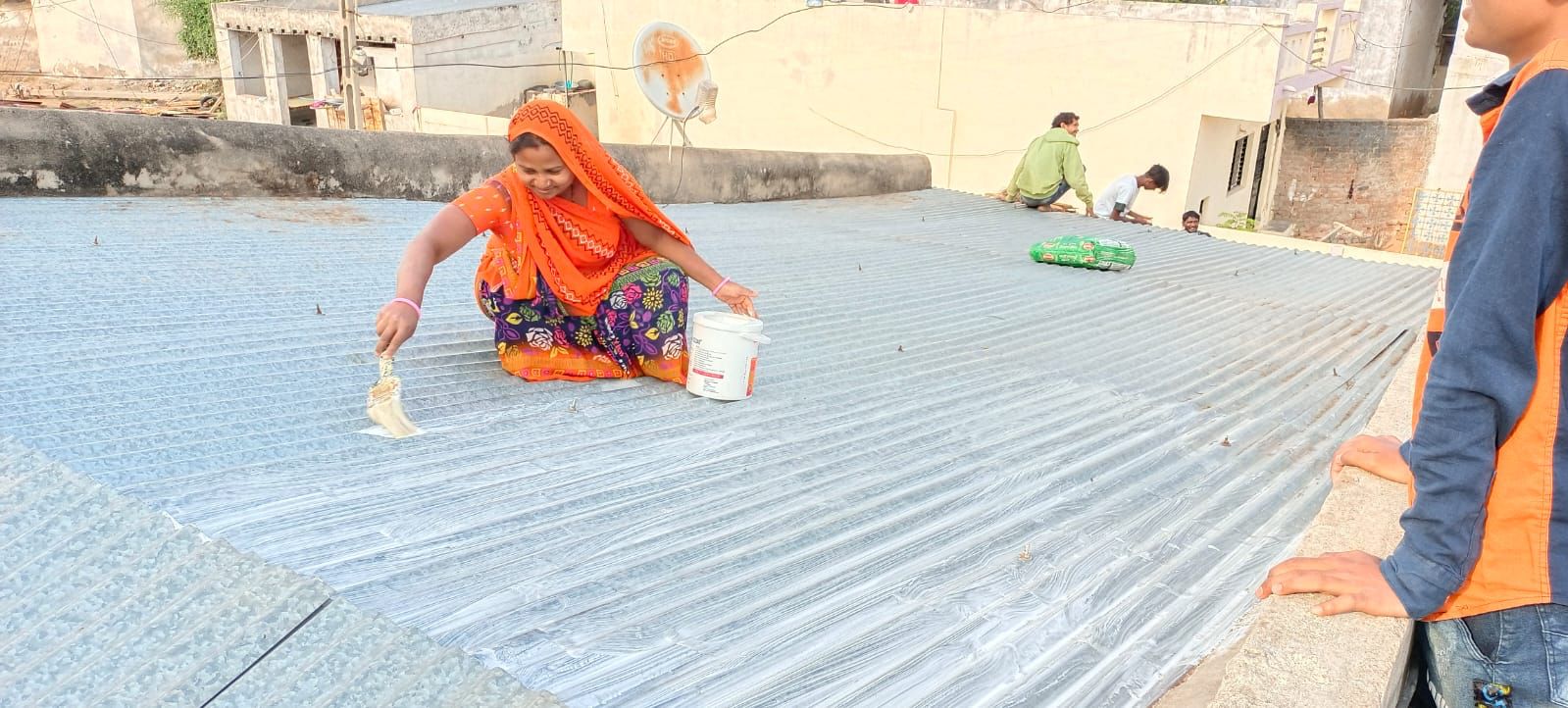 The roof is an important component of the building envelope that directly impacts the building’s energy needs and the thermal comfort of the occupants.&nbsp;(MHT and NRDC)