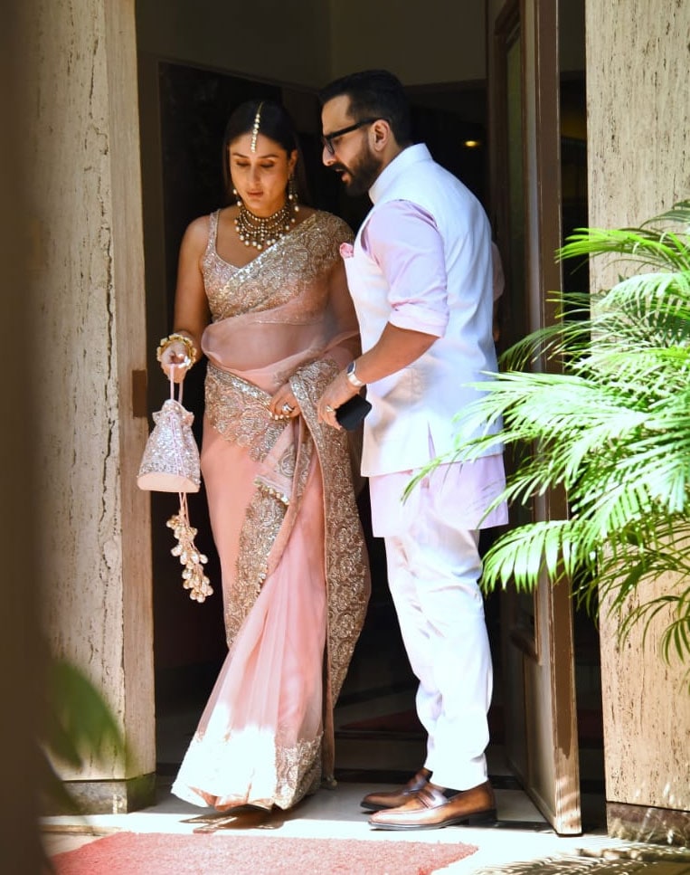 Kareena Kapoor and Saif Ali Khan at Alia Bhatt and Ranbir Kapoor wedding.&nbsp;