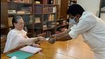 Congress President Sonia Gandhi being enrolled as a digital member by Praveen Chakravarty. She was amongst the last batch of leaders who took part in the digital membership drive that ends on Friday. (SOURCED.) Congress President Sonia Gandhi being enrolled as a digital member by Praveen Chakravarty. She was amongst the last batch of leaders who took part in the digital membership drive that ends on Friday. (SOURCED.)