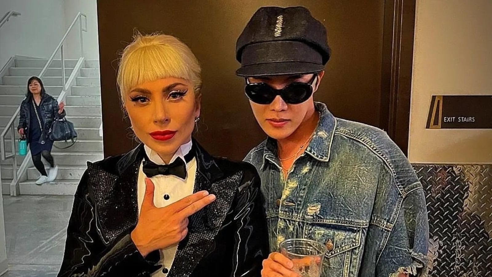 Леди гага ла ла ла ла. Леди Гага 1986. Gaga and BTS. BTS И леди Гага. J hope и леди Гага.