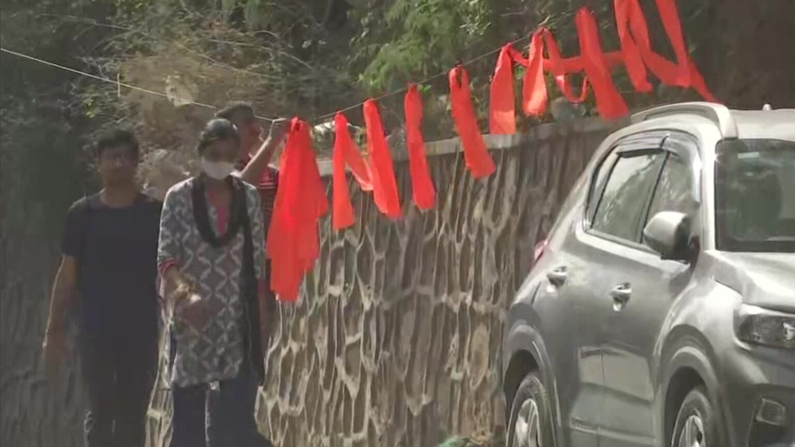 Saffron flags outside JNU days after student clashes on Ram Navami