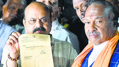 Bengaluru, Apr 15 (ANI): Former Karnataka Minister KS Eshwarappa with Karnataka Chief Minister Basavaraj S Bommai addresses a press conference, in Bengaluru on Friday. (ANI Photo/ ANI Pics Service) (ANI) Bengaluru, Apr 15 (ANI): Former Karnataka Minister KS Eshwarappa with Karnataka Chief Minister Basavaraj S Bommai addresses a press conference, in Bengaluru on Friday. (ANI Photo/ ANI Pics Service) (ANI)