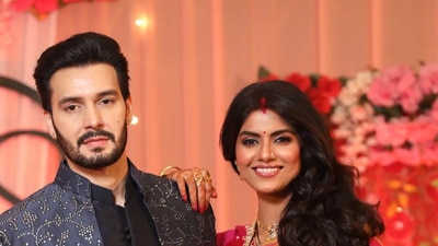Actor Sayantani Ghosh and husband Anugrah Tiwari are going to celebrate their first Bengali New Year post marriage. Actor Sayantani Ghosh and husband Anugrah Tiwari are going to celebrate their first Bengali New Year post marriage.
