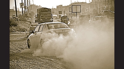 The apex court had on October 24, 2018, restrained the authorities from registering any motor vehicle conforming to the emission standard Bharat Stage-IV from registered in the country from April 1, 2020. (HT PHOTO)