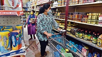 Retail inflation in India quickened to 6.95% in March, a 17-month high, according to government data. Sanjeev Verma/HT ARCHIVE
