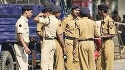 The Uttar Pradesh government transferred 14 Indian Police Service (IPS) officers, including police chiefs of nine districts, late on Thursday night. (Image used for representation). (HT PHOTO.)