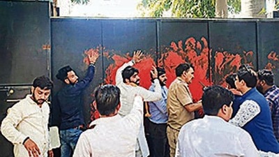 Protesters vandalised property at Kejriwal’s house on March 30. (HT Photo) Protesters vandalised property at Kejriwal’s house on March 30. (HT Photo)