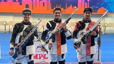 Rudrankksh Balasaheb Patil (centre) tops the selection trials in 10m air rifle. (HT) Rudrankksh Balasaheb Patil (centre) tops the selection trials in 10m air rifle. (HT)