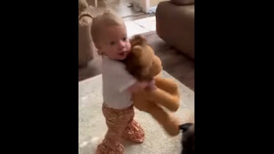 The little girl dances to Harry Styles' As It Was in this Instagram video.&nbsp;(instagram/@kylasieges)