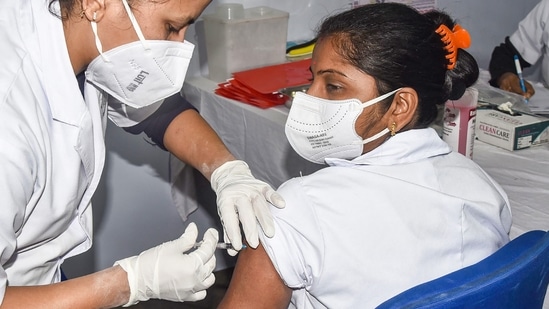 According to the health department's bulletin, authorities have so far administered the precautionary doses to over 52.7 lakh beneficiaries.(PTI file photo. Representative image)