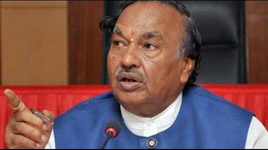 Karnataka’s minister for rural development and panchayat raj (RDPR) KS Eshwarappa on Friday said that he will return to the cabinet as soon as his name is cleared in the probe into accusations made by Santosh K Patil. (HT PHOTO.) Karnataka’s minister for rural development and panchayat raj (RDPR) KS Eshwarappa on Friday said that he will return to the cabinet as soon as his name is cleared in the probe into accusations made by Santosh K Patil. (HT PHOTO.)