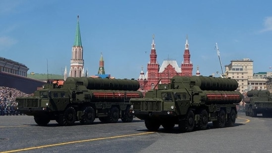 India ordered five S-400 missile systems from Russia for <span class='webrupee'>₹</span>39,000 crore in October 2018.(REUTERS)