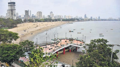 View of the viewing deck, at Girgaum Chowpatty. (Bhushan Koyande/HT Photo) View of the viewing deck, at Girgaum Chowpatty. (Bhushan Koyande/HT Photo)