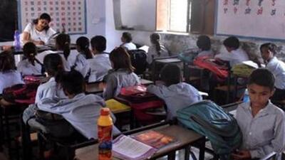 The decision to curtail the summer vacation comes amid a baseline assessment conducted last month which revealed that more than 40 per cent students of upper primary classes in Odisha schools scored less than 20% marks in Odia, Mathematics and English. (HT PHOTO.)