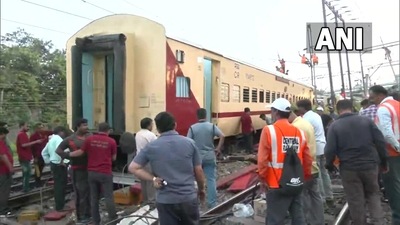 Restoration work of the derailed Dadar-Puducherry Express is underway near Matunga Station in Mumbai. (ANI) Restoration work of the derailed Dadar-Puducherry Express is underway near Matunga Station in Mumbai. (ANI)