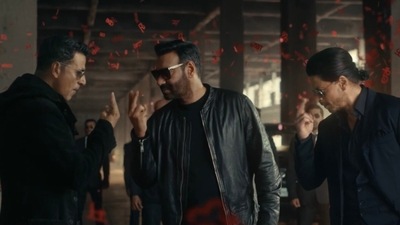 Akshay Kumar, Ajay Devgn and Shah Rukh Khan in the new ad. Akshay Kumar, Ajay Devgn and Shah Rukh Khan in the new ad.