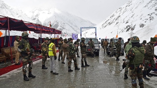 &nbsp;Indian Army jawans stand guard at Zojila pass at the reopening of the pass on the Srinagar-Kargil-Leh highway, in Ladakh.(Imran Nissar)