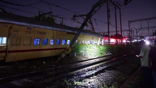 Three coaches of 11005 Dadar-Puducherry Express derailed near Matunga station in Mumbai. (Photo by Bhushan Koyande)