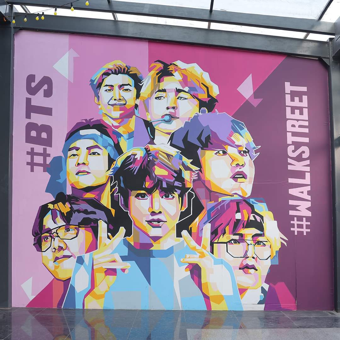 Capture this BTS mural in Delhi for your social media. Capture this BTS mural in Delhi for your social media.