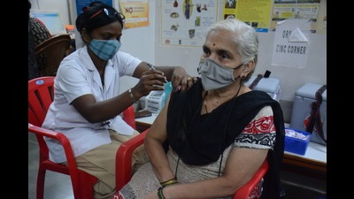 Omicron’s severe impact was thus seen only in a section of the population that was highly vulnerable due to multiple risk factors. (Praful Gangurde/HT Photo) Omicron’s severe impact was thus seen only in a section of the population that was highly vulnerable due to multiple risk factors. (Praful Gangurde/HT Photo)