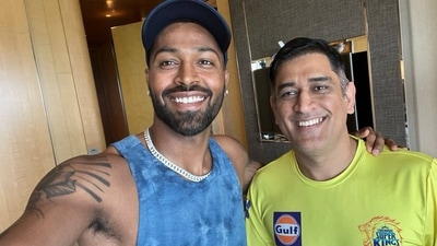 Hardik Pandya and MS Dhoni (Twitter) Hardik Pandya and MS Dhoni (Twitter)