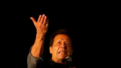 Imran Khan addressed a public rally in Karachi on Saturday.&nbsp; (REUTERS)