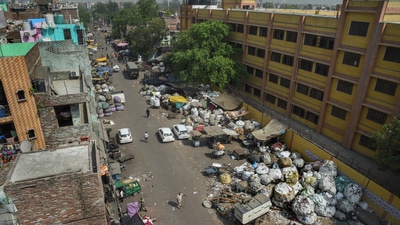 New Delhi: View of a neighbourhood in Jahangirpuri, after clashes broke out between two communities during a Hanuman Jayanti procession on Saturday, in New Delhi, Sunday, April 17, 2022. (PTI Photo/Shahbaz Khan)(PTI04_17_2022_000046B) (PTI)