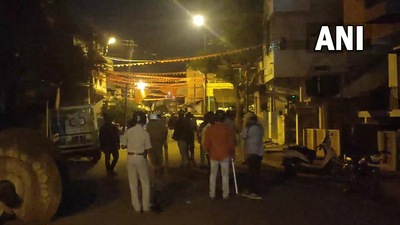 A stone-pelting incident took place at Old Hubli Police Station, Hubli (ANI)
