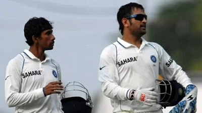 Wriddhiman Saha with MS Dhoni (Twitter/GujaratTitans) Wriddhiman Saha with MS Dhoni (Twitter/GujaratTitans)